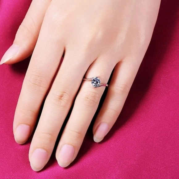 🍒 SWIRL 925SS CZ Silver 🍥 Ring - Picture 2 of 5